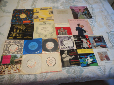VINYYLI LEVYJÄ 20 KPL.n.1960-1970 luvulta