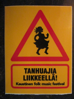 TARRA VAROITUSKOLMIO TANHUAJIA LIIKKEELLÄ
