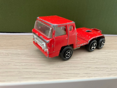 Bernard Majorette kuorma-auto vanha pikkuauto n 1/64