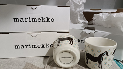 6 kpl Marimekko Musta Tamma muki