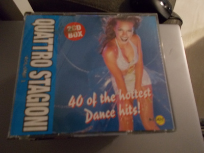 2 - CD QUATTRO STAGIONI 40 OF THE HOTTEST DANCE HITS