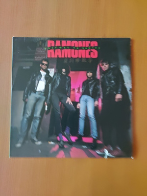 Ramones - Halfway To Sanity