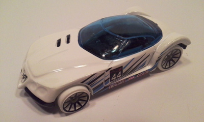 Golden Arrow Hot Wheels 2013 6,5 cm