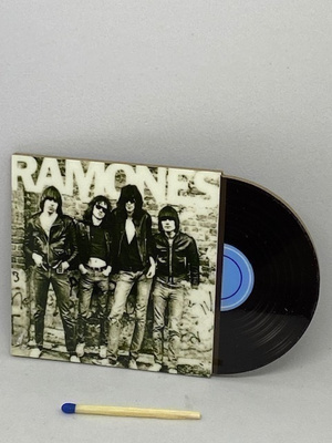 Ramones LP-levynkansi magneetti *uusi*