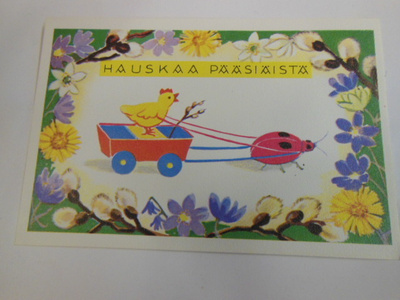 Leppäkerttu kyyditsee tipua