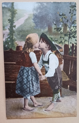 Pienen parin pieni hellä suukko, väripk, p. 1911