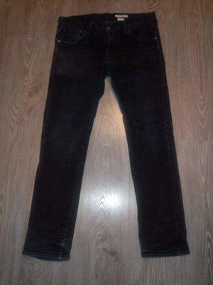 Mustat h&m farkut 33/32