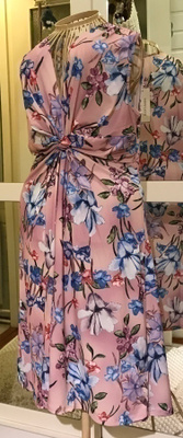 ANNA FIELD upea kukka mekko kietaisu tyylinen 38