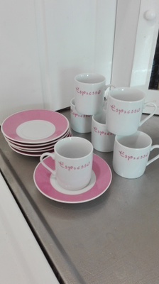 VAALEANPUNAINEN ESPRESSO SETTI KUUDELLE