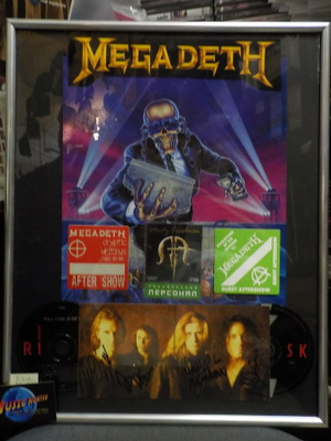 MEGADETH TAULU NIMMAREILLA