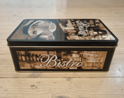 Bistro-peltirasia, koko 20 x 13 x 7 cm