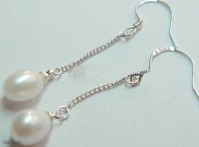 0315 .. AAA 8 mm White Viljelty Akoya Pearl .. Korvakorut