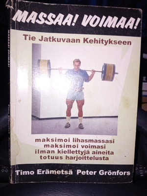 Erämetsä  :  MASSAA  !  VOIMAA !  ( SIS POSTIKULU  )
