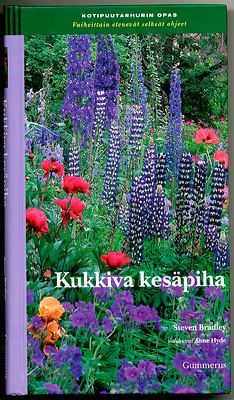 Kukkiva kesäpiha