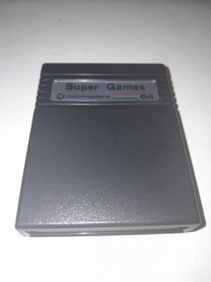 Commodore 64 Super Games moduulipeli RARE