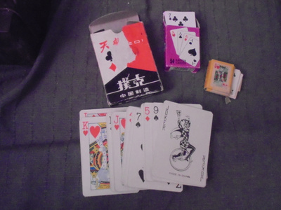 3 x pelikortit