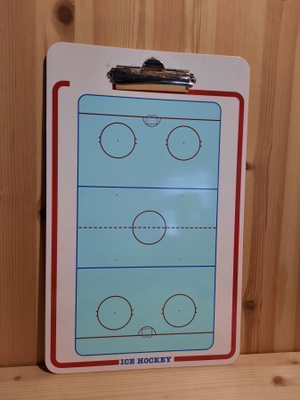 Jääkiekko taktiikkataulu