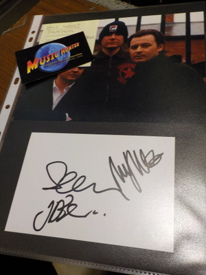 MANIC STREET PREACHERS KUVA + KOLME NIMMARIA