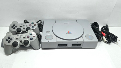 PS1 Konsoli + 2 ohjainta [1]
