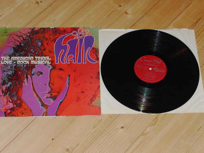 HAIR - ROCK MUSICAL --RANSKA PAINOS - 1968 - SVS2715-- LP