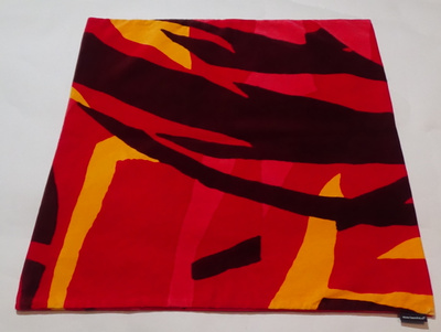 Marimekko plyyshinen tyynynpäällinen 50 cm x 50 cm