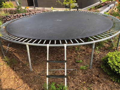Trampoliini 4,6 m