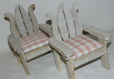 Pienet Puutuolit (2 kpl) & Vintage Leikkiastiasto