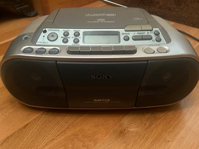 Sony matkaradio