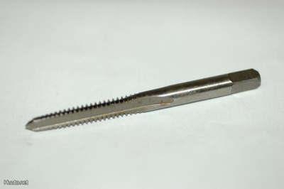 Kierretappi 10-24 UNC NO.1 -SKF-