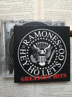 Ramones - Hey Ho Let's Go: Greatest Hits (CD)