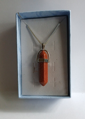 Kimalteleva Kultavirta Chakra & Hopeaketju
