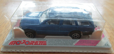 Mercedes-Benz 300 E Wagon Blue 1989 Majorette France 1:63