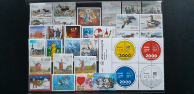 ÅLAND / AHVENANMAA postimerkkejä MARKKA/EURO **/* 32 kpl