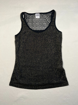 Vero Moda Toppi, L