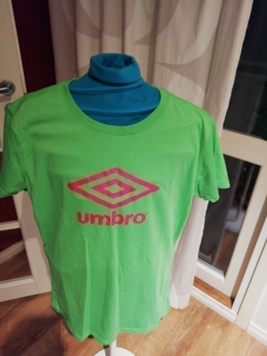 Umbro vihreä pinkki t-paita kokoa 40