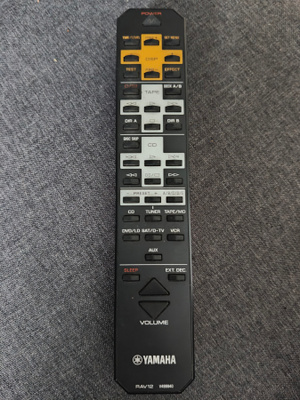 Yamaha rav12 kaukosäädin