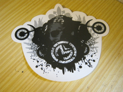 tarra Moose Racing 10x9 cm valkoinen logo