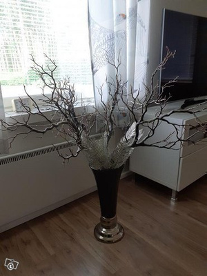 Musta -hopea kukkavaasi ja koristeoksat 4 kpl