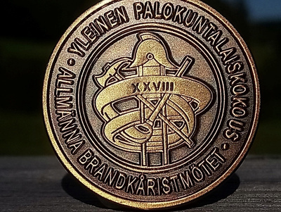 VPK Pronssivärinen merkki. Halkaisija - 35 mm. Hyväkuntoinen