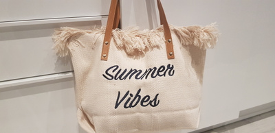 Vaalea "Summer Vibes" Rantalaukku / Kangaslaukku / Laukku