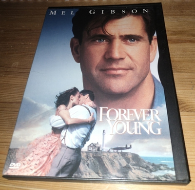 Ikuisesti nuori -dvd (mm.Mel Gibson,Elijah Wood) (1992)