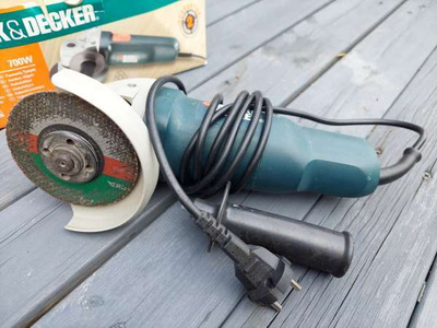 Black and Decker levyleikkuri CD115 700 W