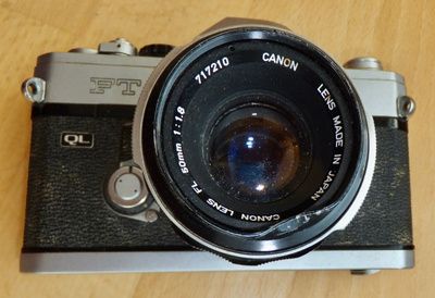VANHA Kamera Canon FT QL + Varusteita
