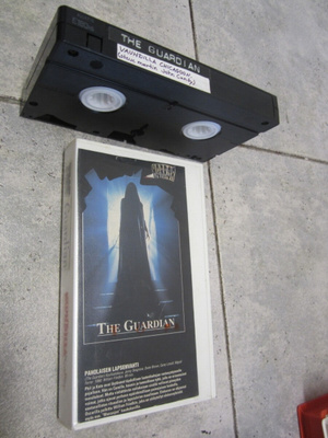THE GUARDIAN & VAUHDILLA CHICAGOON ( JOHN CANDY , MARTIN