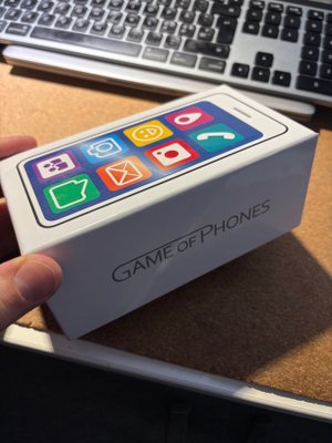 Game of Phones korttipeli