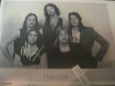T.T.QUICK B/W PROMOKUVA TORNILLON NIMMARILLA