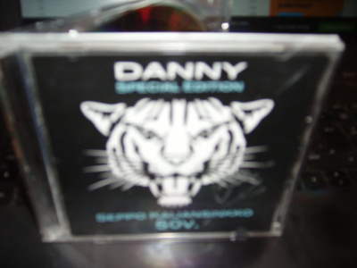 DVD : DANNY - SPECIAL EDITION, signeerattu kansipaperiin