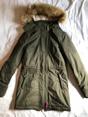 Superdry oliivinvihreä parkatakki, koko S, uusi