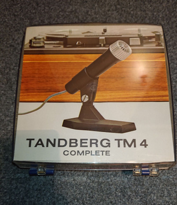 Tanberg TM 4 mikrofoni + tarvikkeet boxissa