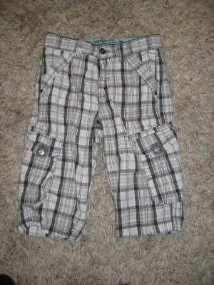**RUUTU  shortsit, siistit  134 cm   *